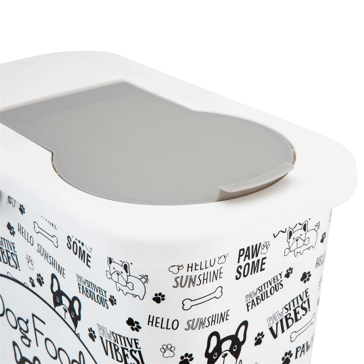 3 Gallon Dry Food Container with Scooper R54383