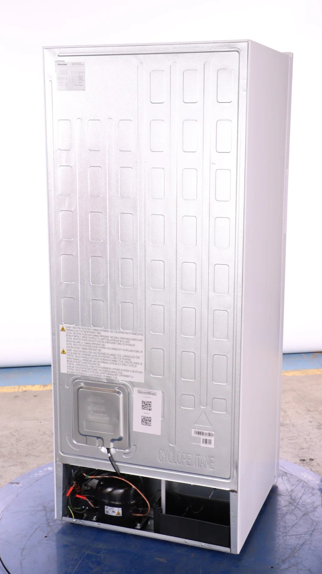 13.5 Cu Ft White Upright Freezer with Reversible Door V522