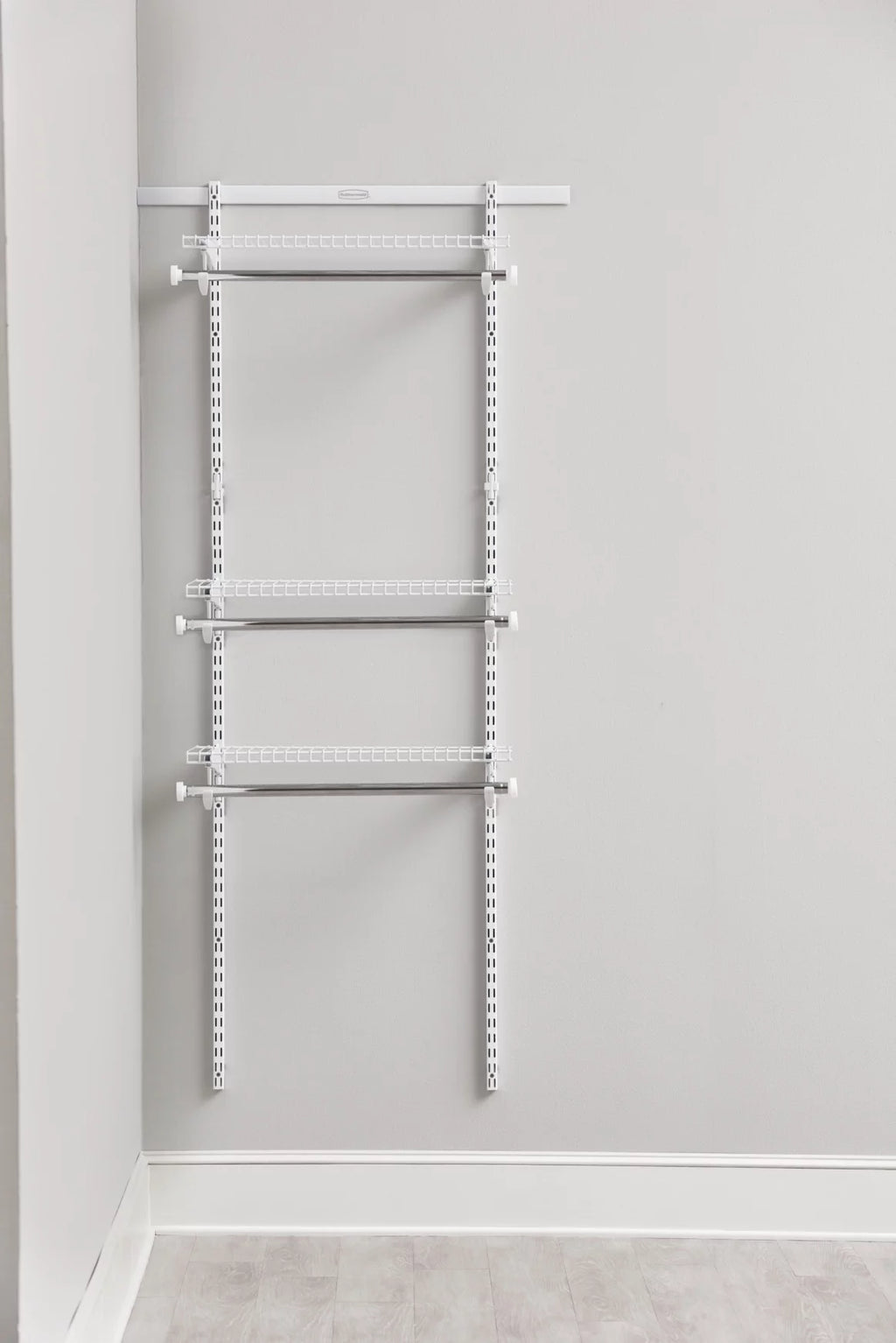 Steel Expandable Closet Kit, White R30391