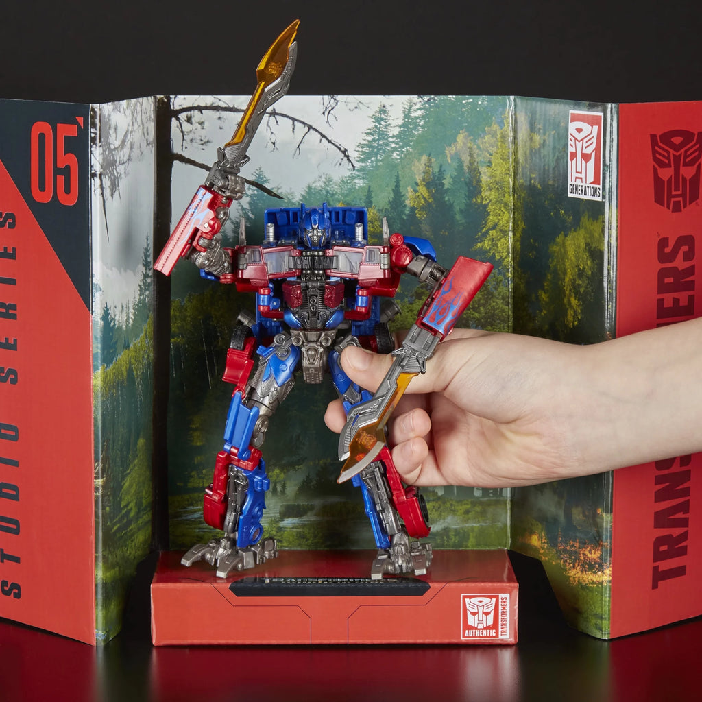 Voyager Class Optimus Prime Action Figure H4922