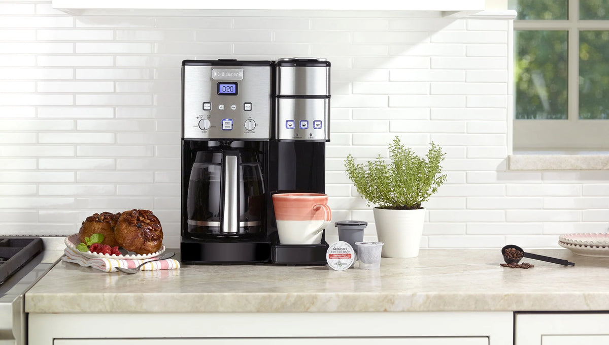12 Cup Coffeemaker and Single-Serve Brewer B611