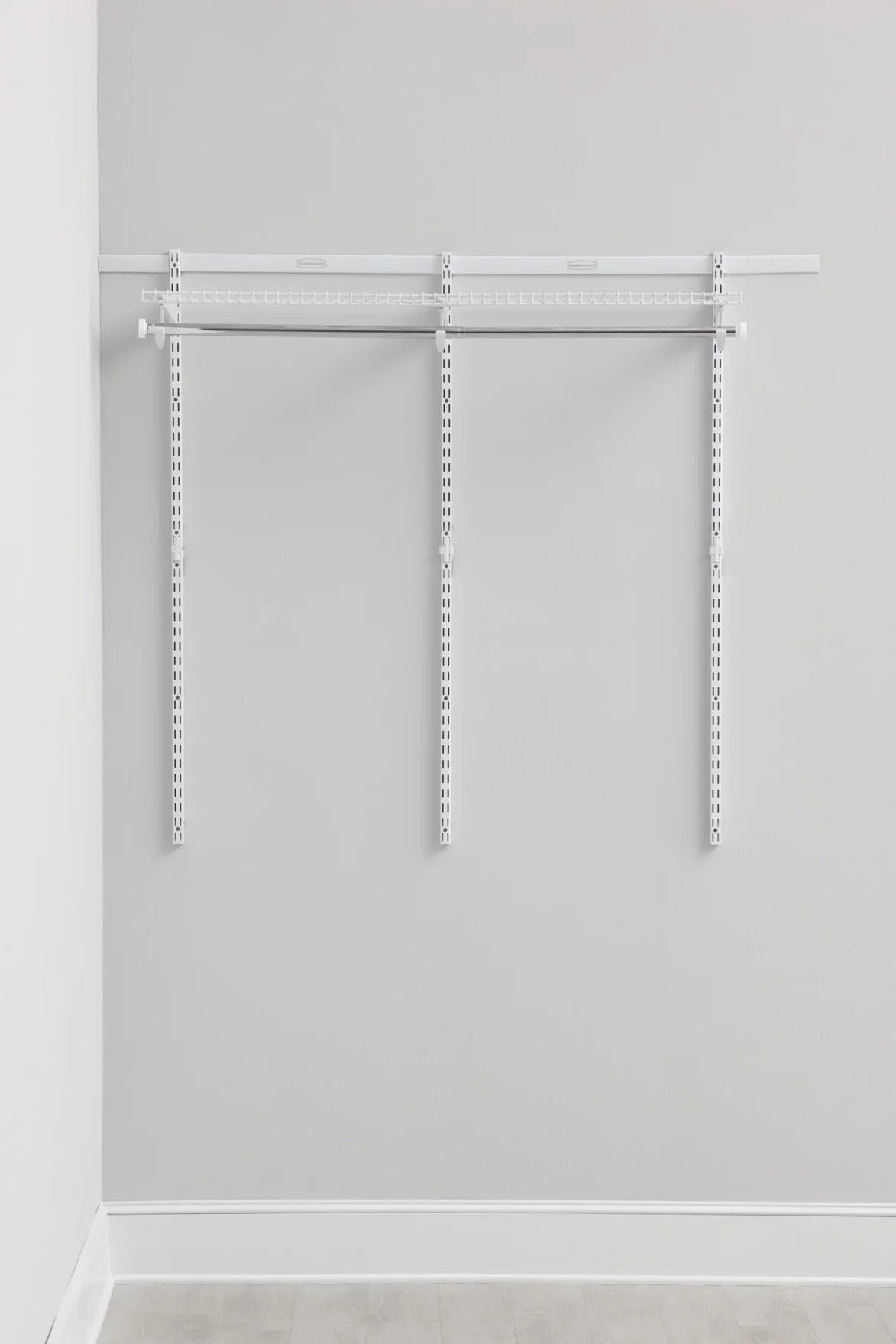 Steel Expandable Closet Kit, White R30391