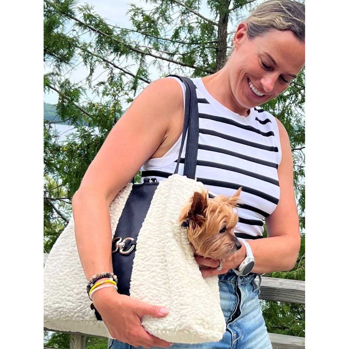 Dog Carrier A588115