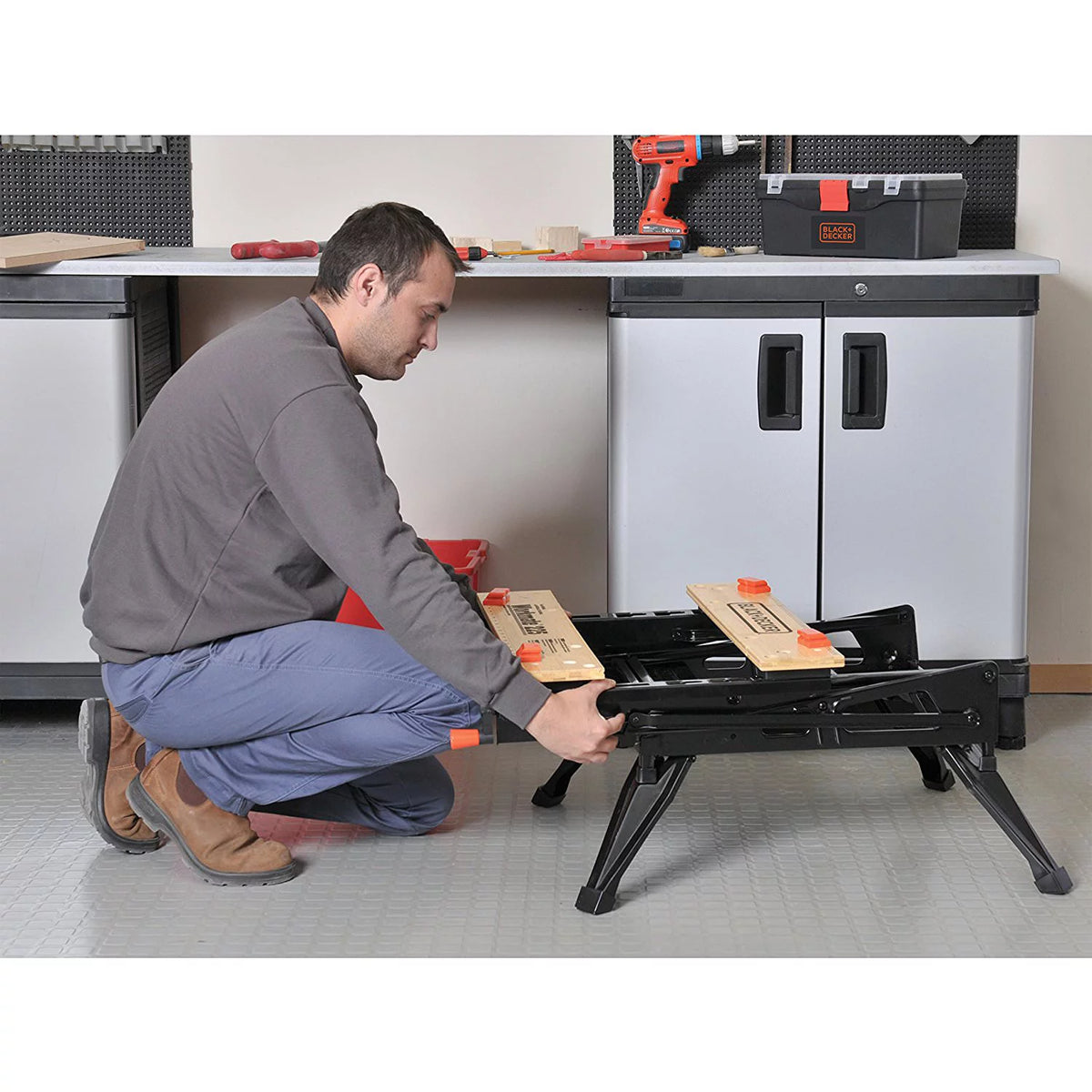 Portable Work Center and Vise J567
