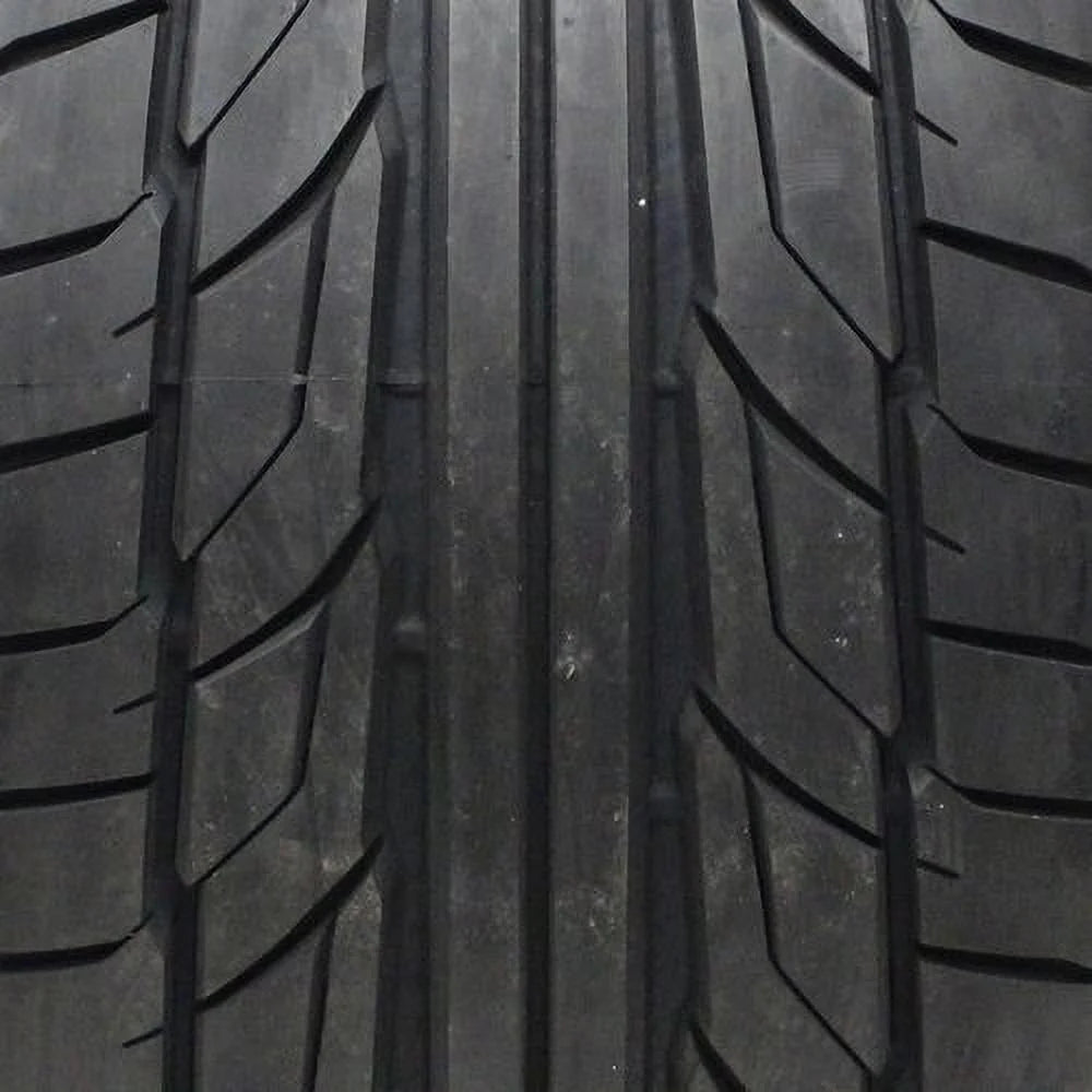 285/35ZR20 Tire C4475