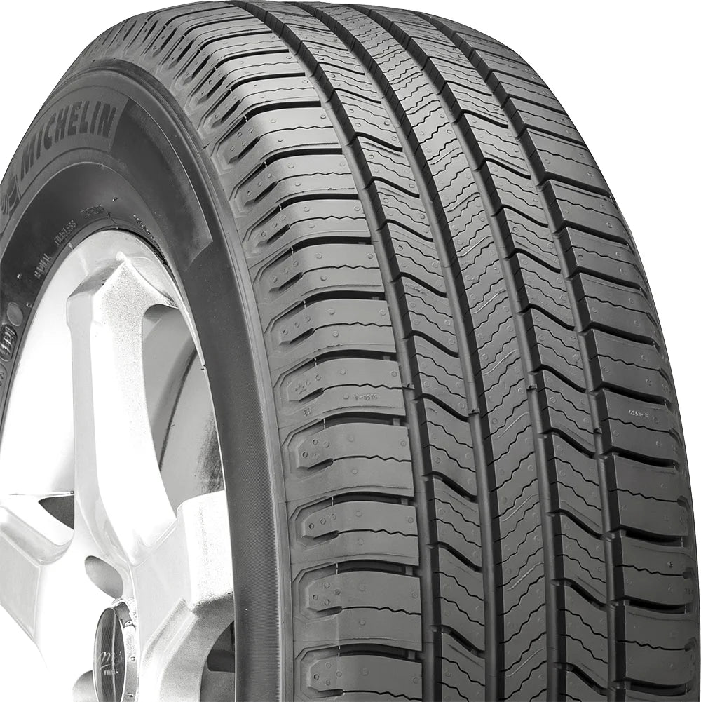 All Season 215/55R17 94H Passenger Tire L657