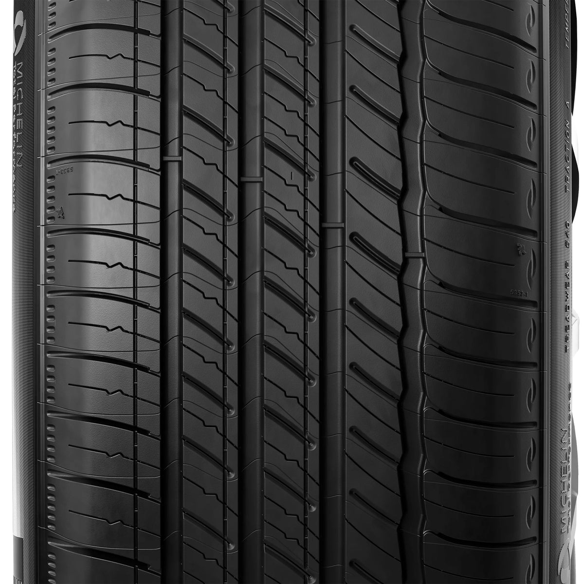 265/40R22 106W XL Touring Tire A220